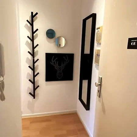 Geschmackvolles 2 Zi Apartment No4 In Top Stadtlage 카셀